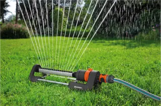 Aqua M Oscillating Sprinkler